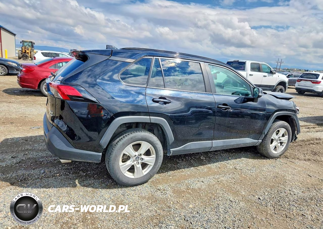 2021 Toyota Rav4 Xle VIN:2T3P1RFV4MW156918 - 3