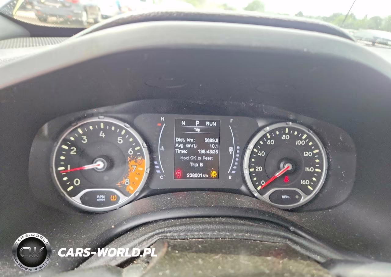 2018 Jeep Renegade Latitude VIN:ZACCJABB8JPJ26100 - 9