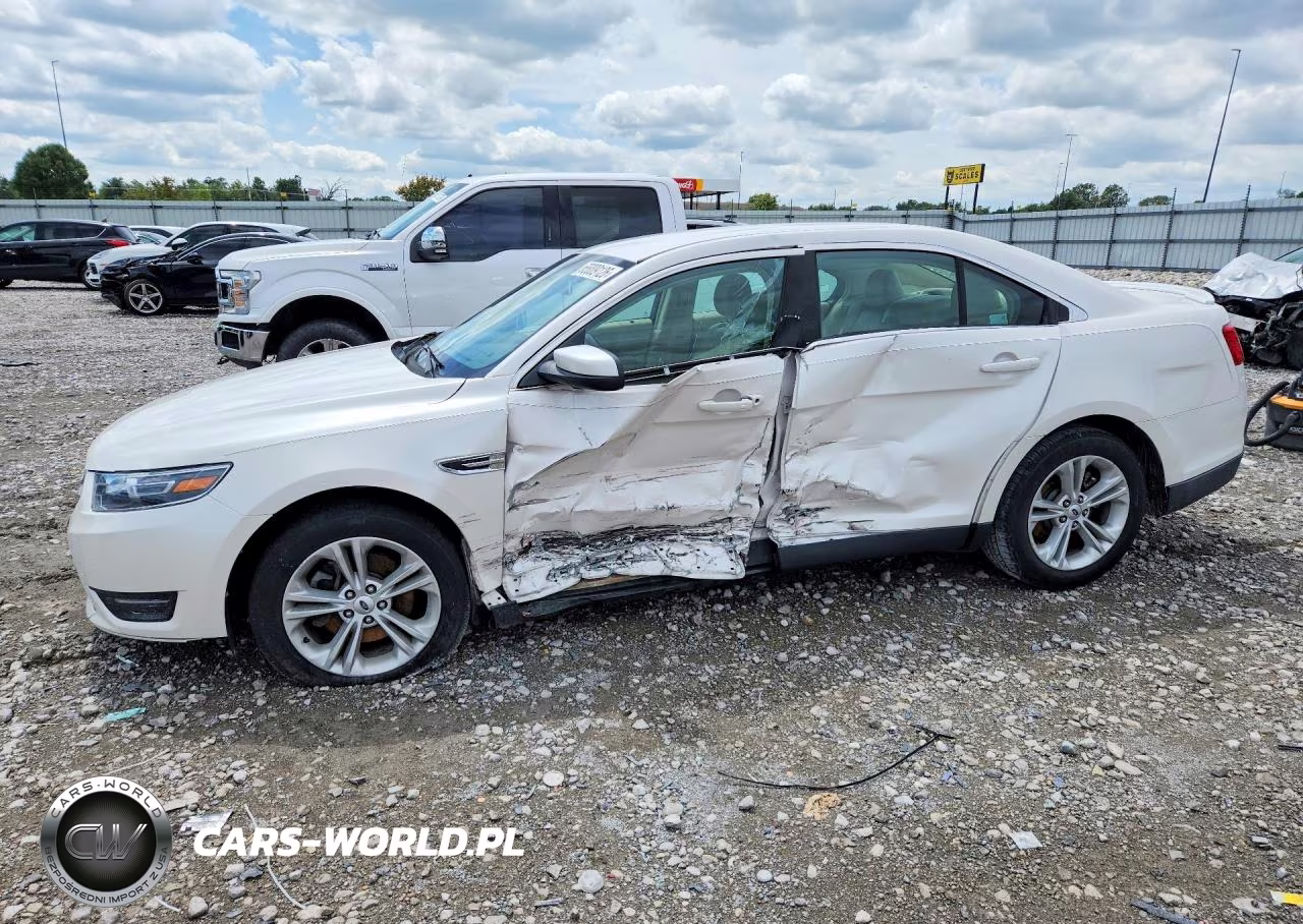 2015 Ford Taurus Sel – zdjęcie 1 z 12