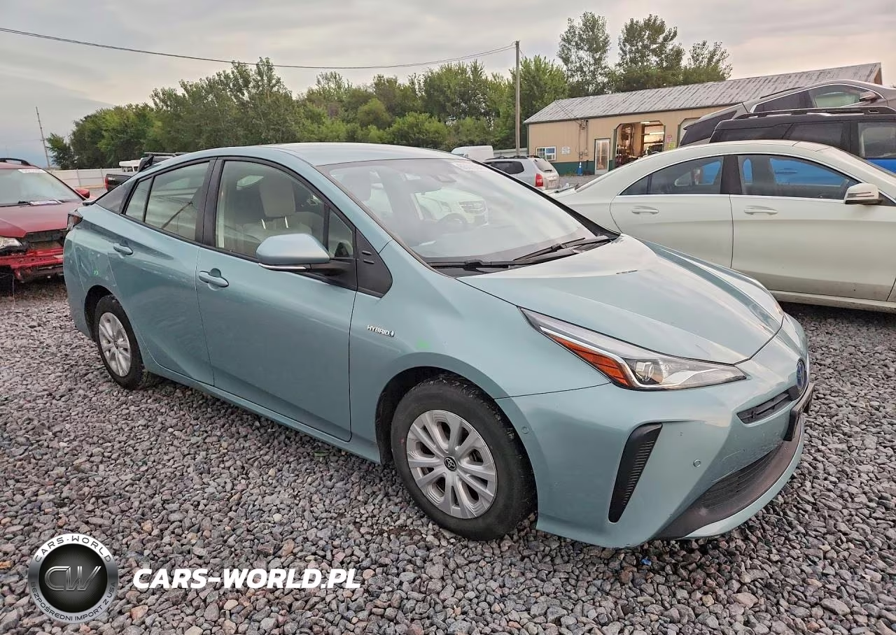 2021 Toyota Prius Le VIN:JTDKAMFU2M3134746 - 4