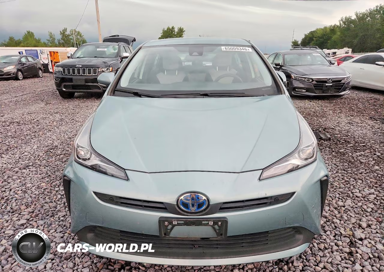 2021 Toyota Prius Le VIN:JTDKAMFU2M3134746 - 5