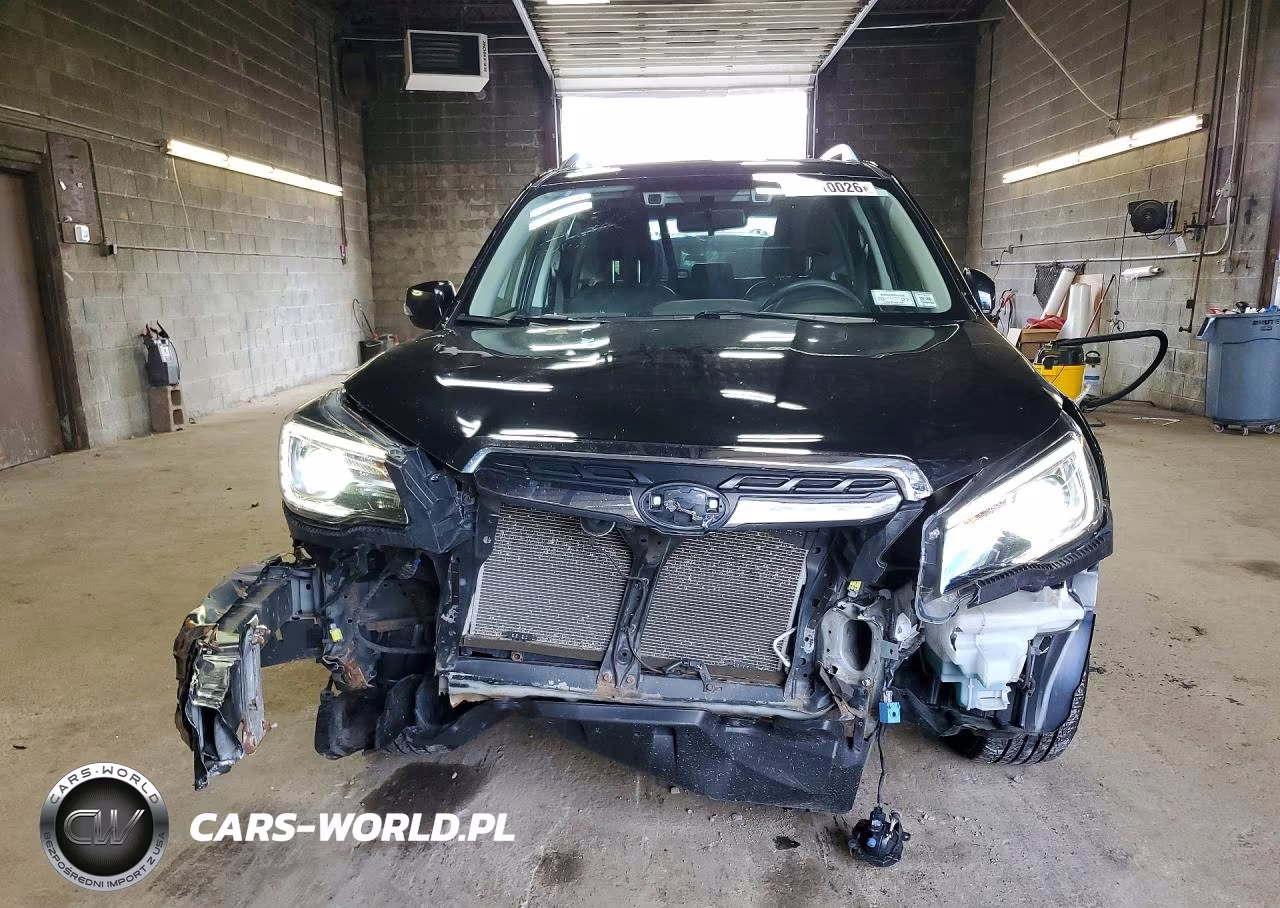 2018 Subaru Forester 2.5I Touring VIN:JF2SJAWC1JH440410 - 5