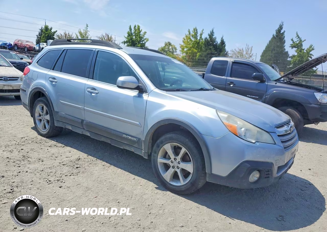 2013 Subaru Outback 2.5I Premium VIN:4S4BRBCC9D3280789 - 4