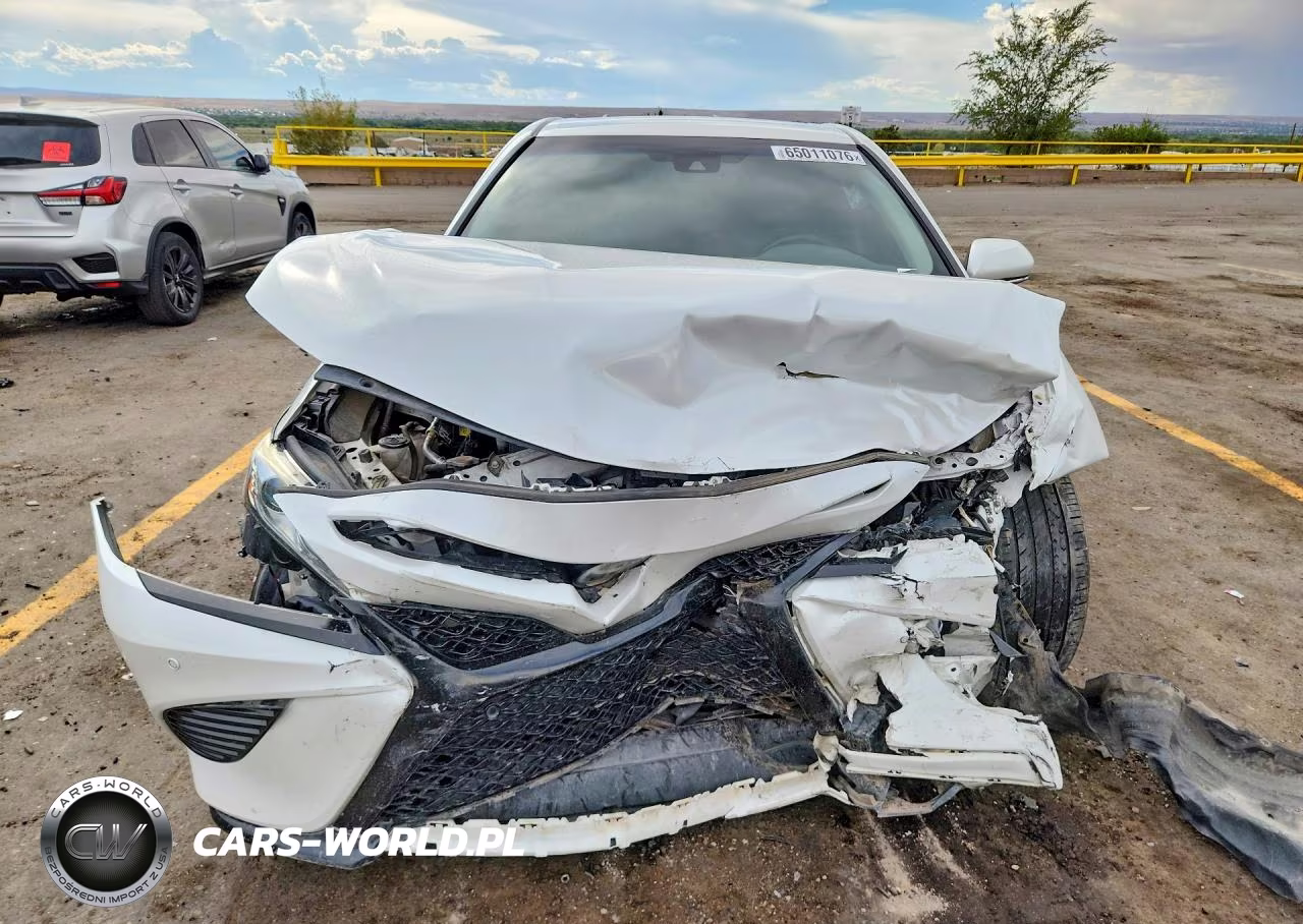 2018 Toyota Camry Xse VIN:4T1B61HK8JU148857 - 5