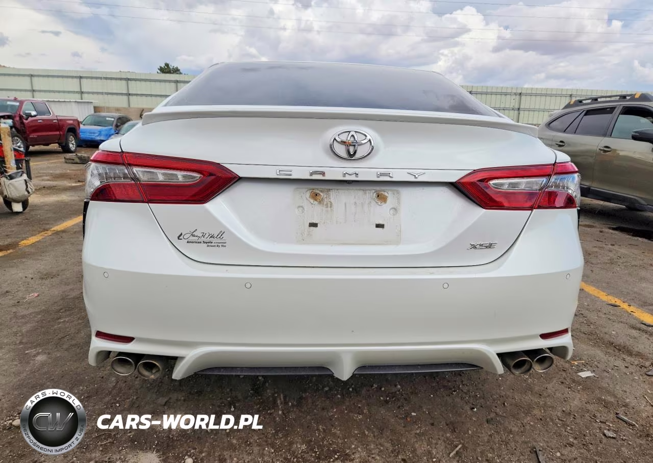 2018 Toyota Camry Xse VIN:4T1B61HK8JU148857 - 6