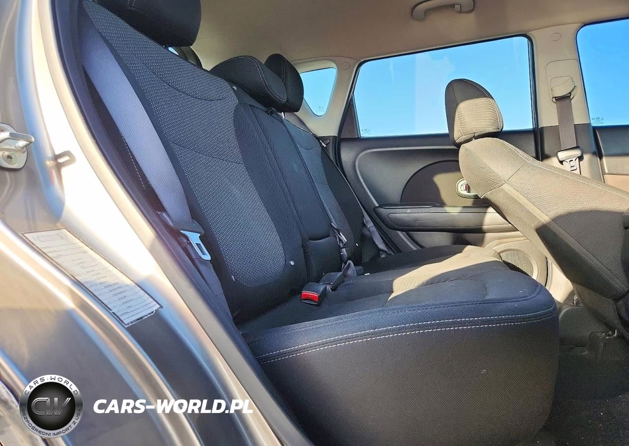 2018 Kia Soul VIN:KNDJP3A55J7573965 - 10