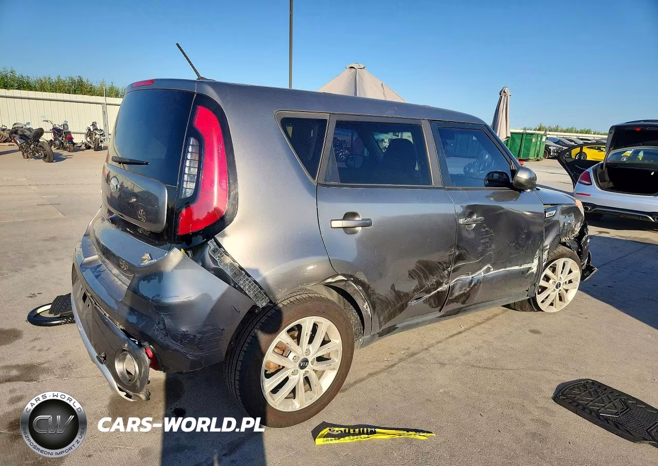 2018 Kia Soul VIN:KNDJP3A55J7573965 - 3
