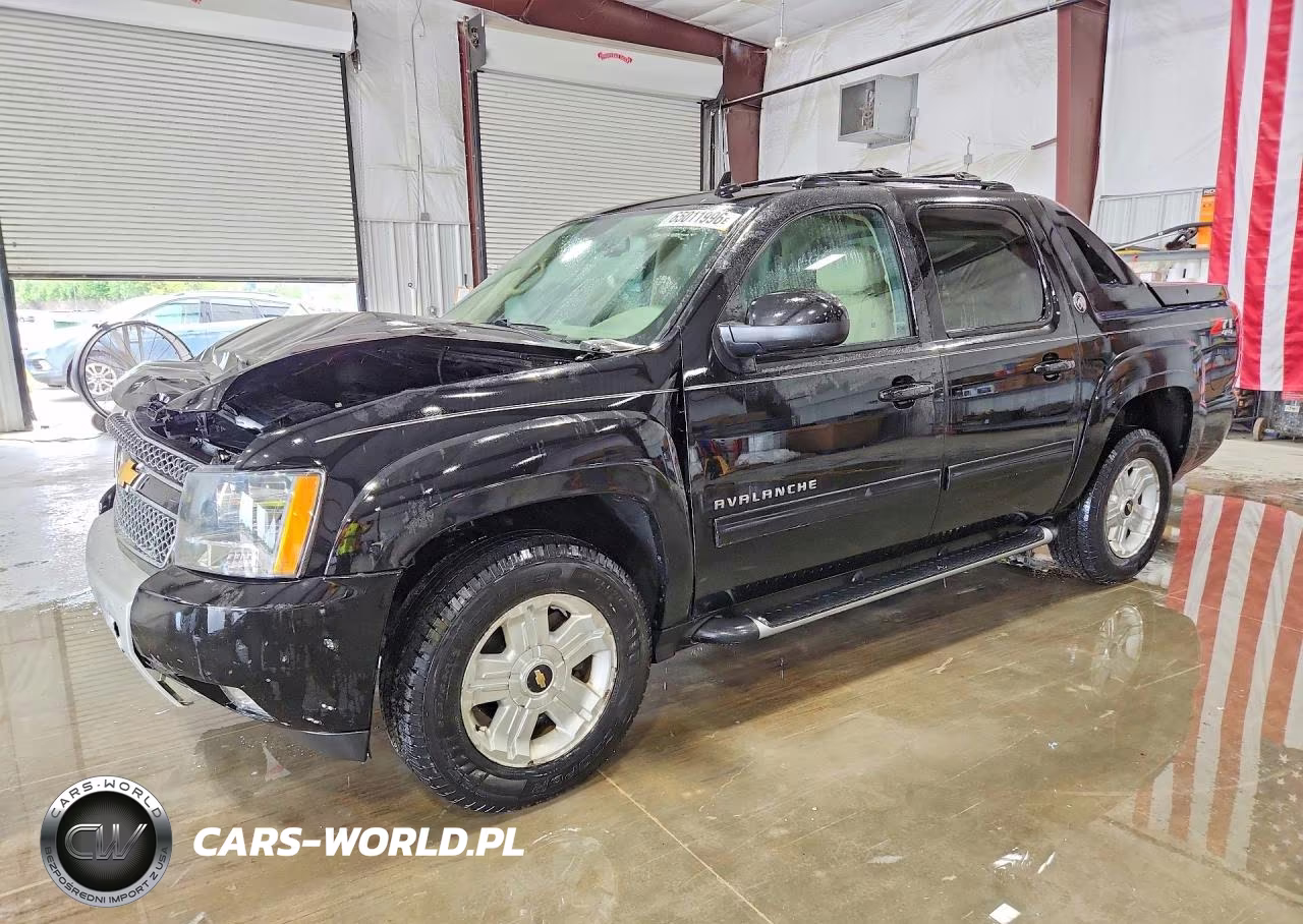 2013 Chevrolet Avalanche Lt – zdjęcie 1 z 12
