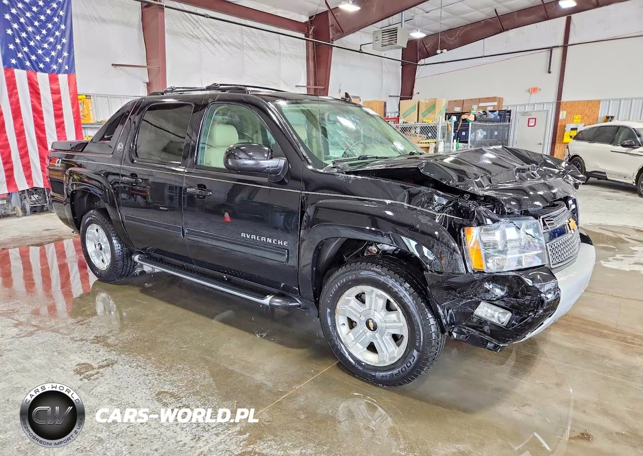 2013 Chevrolet Avalanche Lt VIN:3GNTKFE79DG377497 - 4