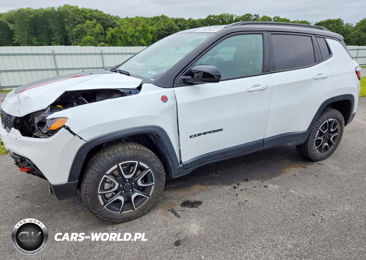 2025 Jeep Compass Trailhawk – zdjęcie 1 z 13