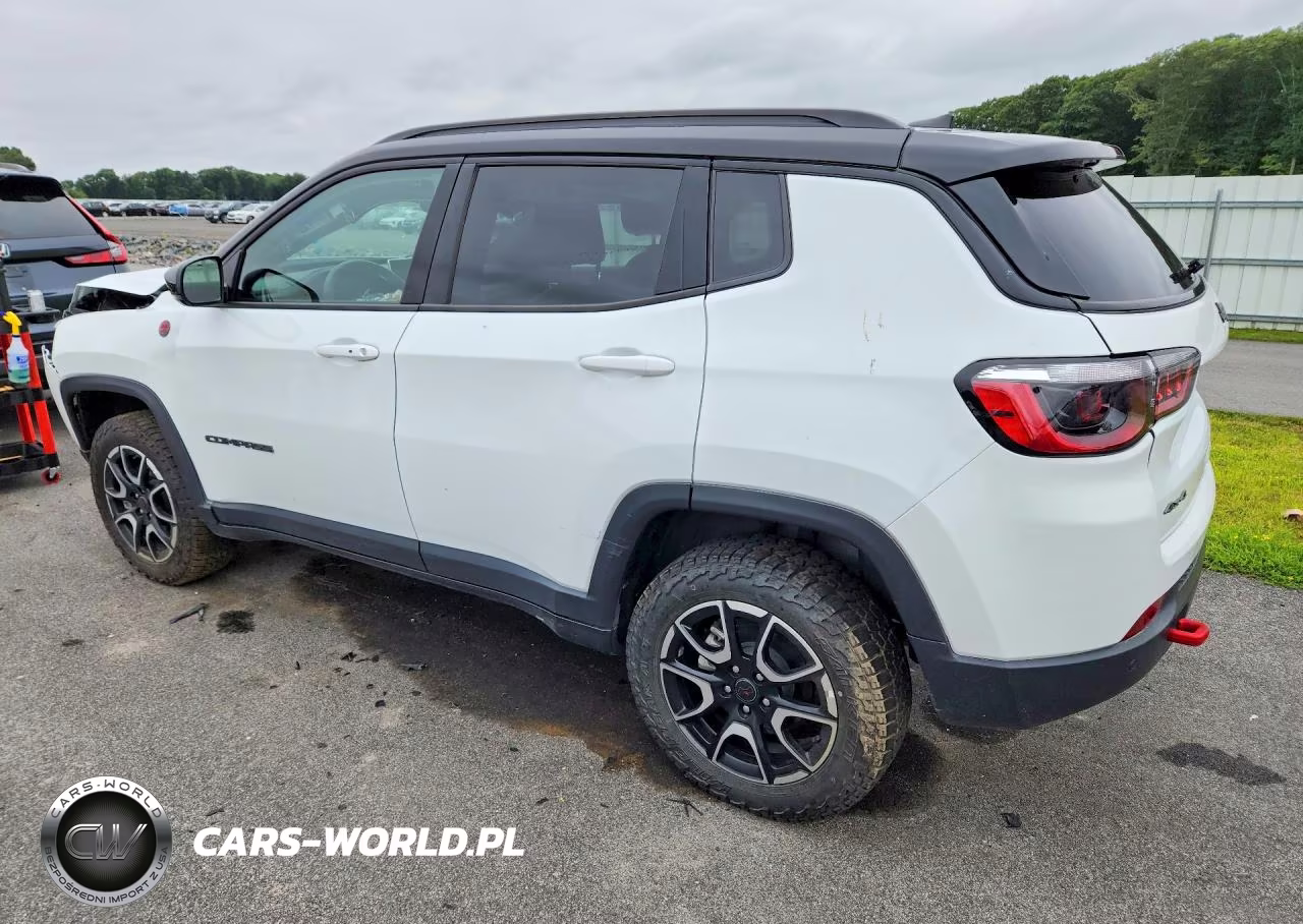 2025 Jeep Compass Trailhawk VIN:3C4NJDDN0ST584017 - 2