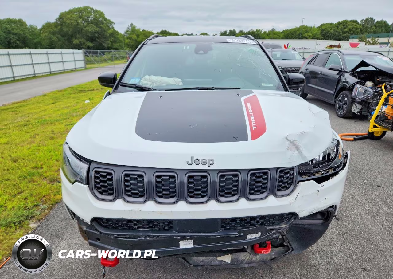 2025 Jeep Compass Trailhawk VIN:3C4NJDDN0ST584017 - 5