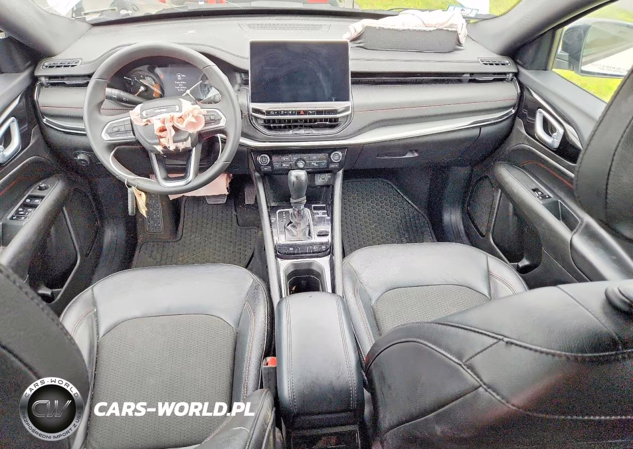 2025 Jeep Compass Trailhawk VIN:3C4NJDDN0ST584017 - 8