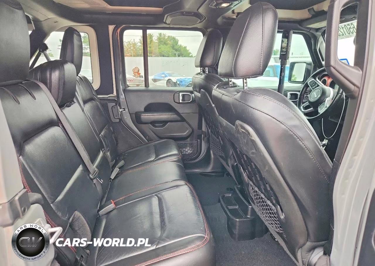 2018 Jeep Wrangler Unlimited Rubicon VIN:1C4HJXFN3JW332038 - 10