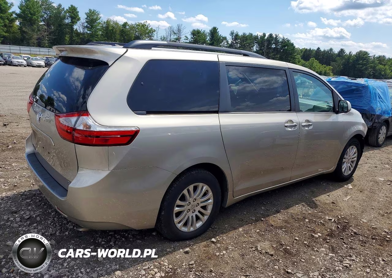 2015 Toyota Sienna Xle 8-Passenger VIN:5TDYK3DC8FS629143 - 3