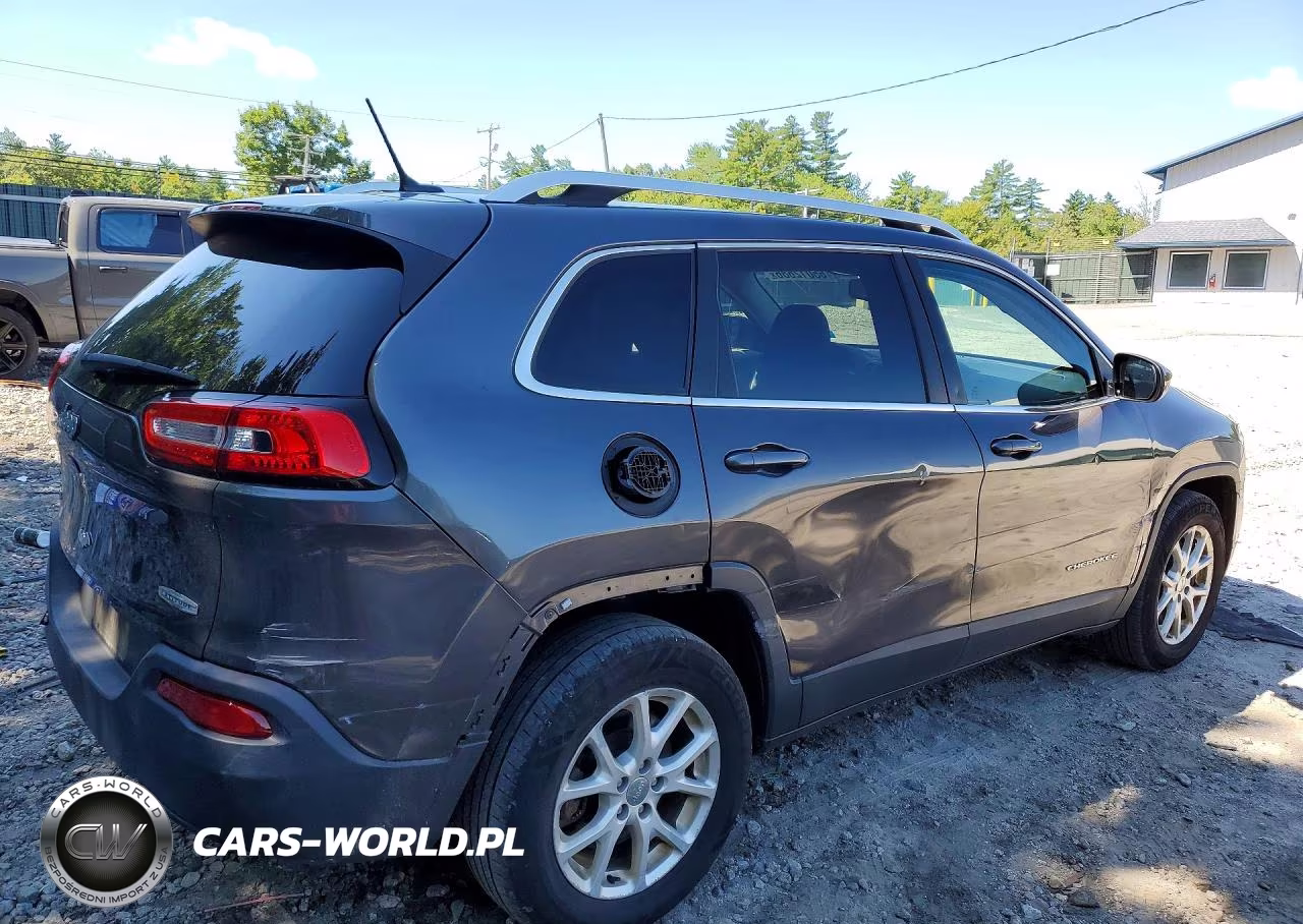 2015 Jeep Cherokee Latitude VIN:1C4PJMCB0FW557481 - 3