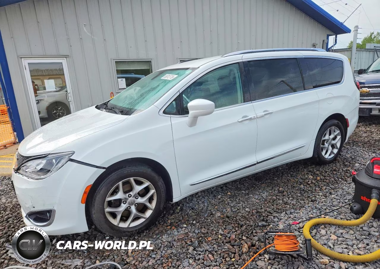 2018 Chrysler Pacifica Touring L