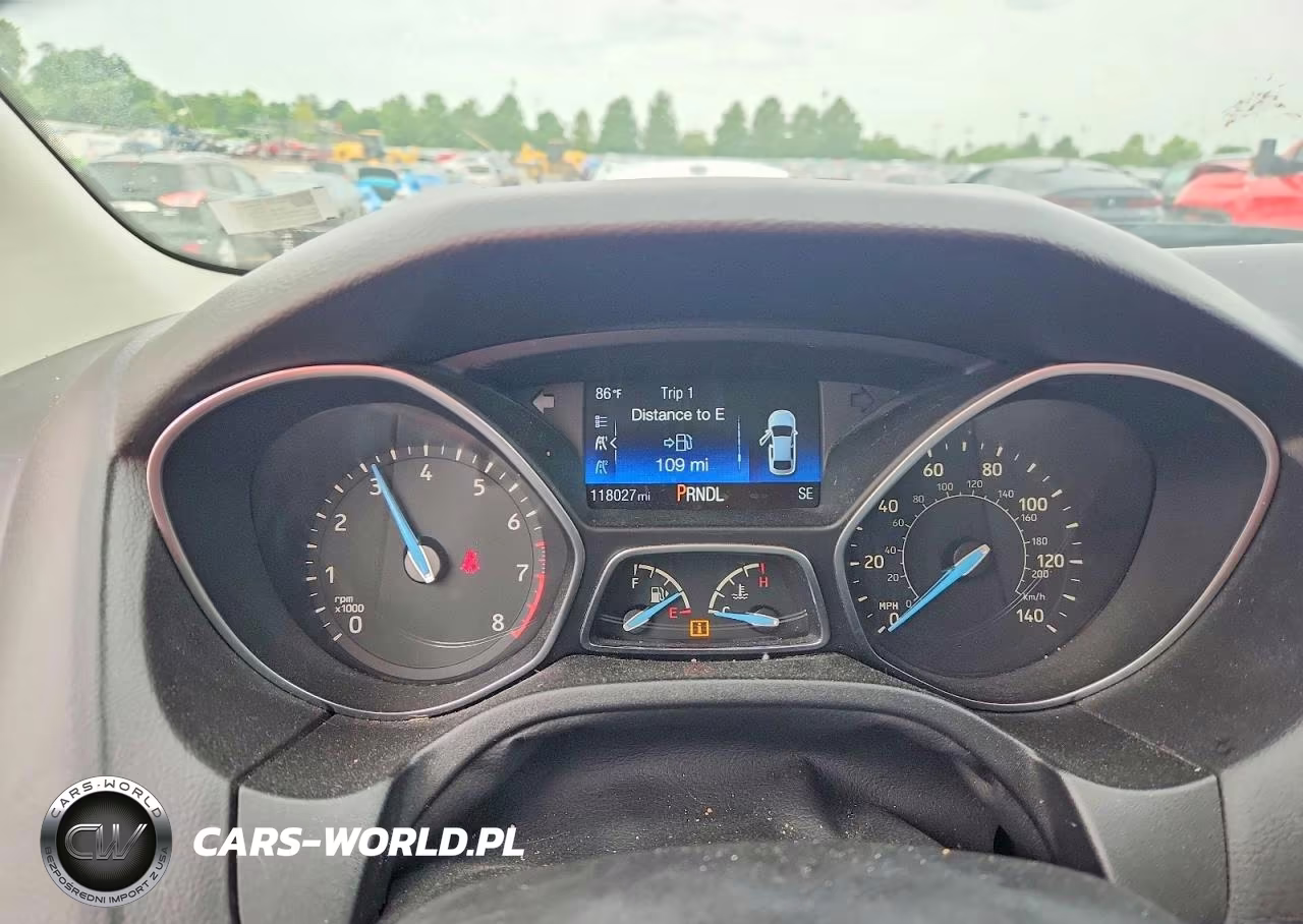2016 Ford Focus Se VIN:1FADP3K27GL215791 - 9