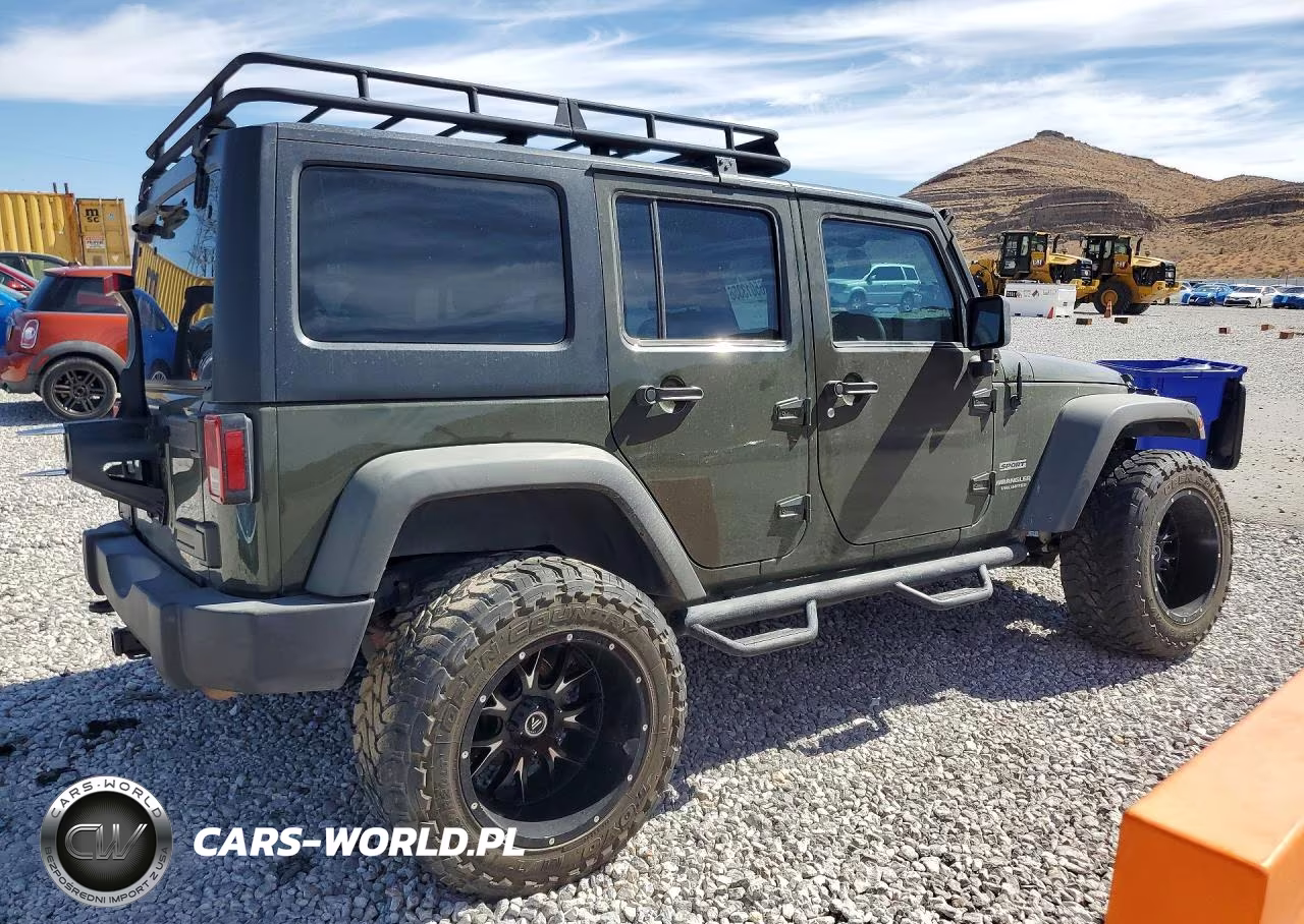 2016 Jeep Wrangler Unlimited Sport VIN:1C4BJWKG5GL156871 - 3