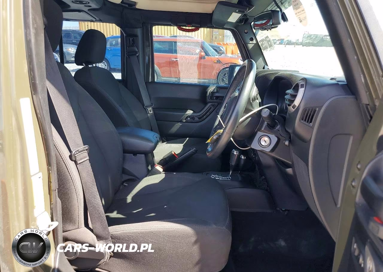 2016 Jeep Wrangler Unlimited Sport VIN:1C4BJWKG5GL156871 - 7