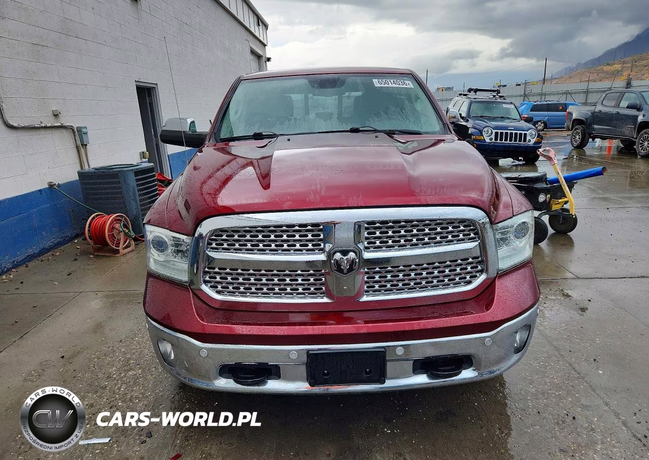 2018 Ram 1500 Laramie VIN:1C6RR7NM7JS292468 - 5