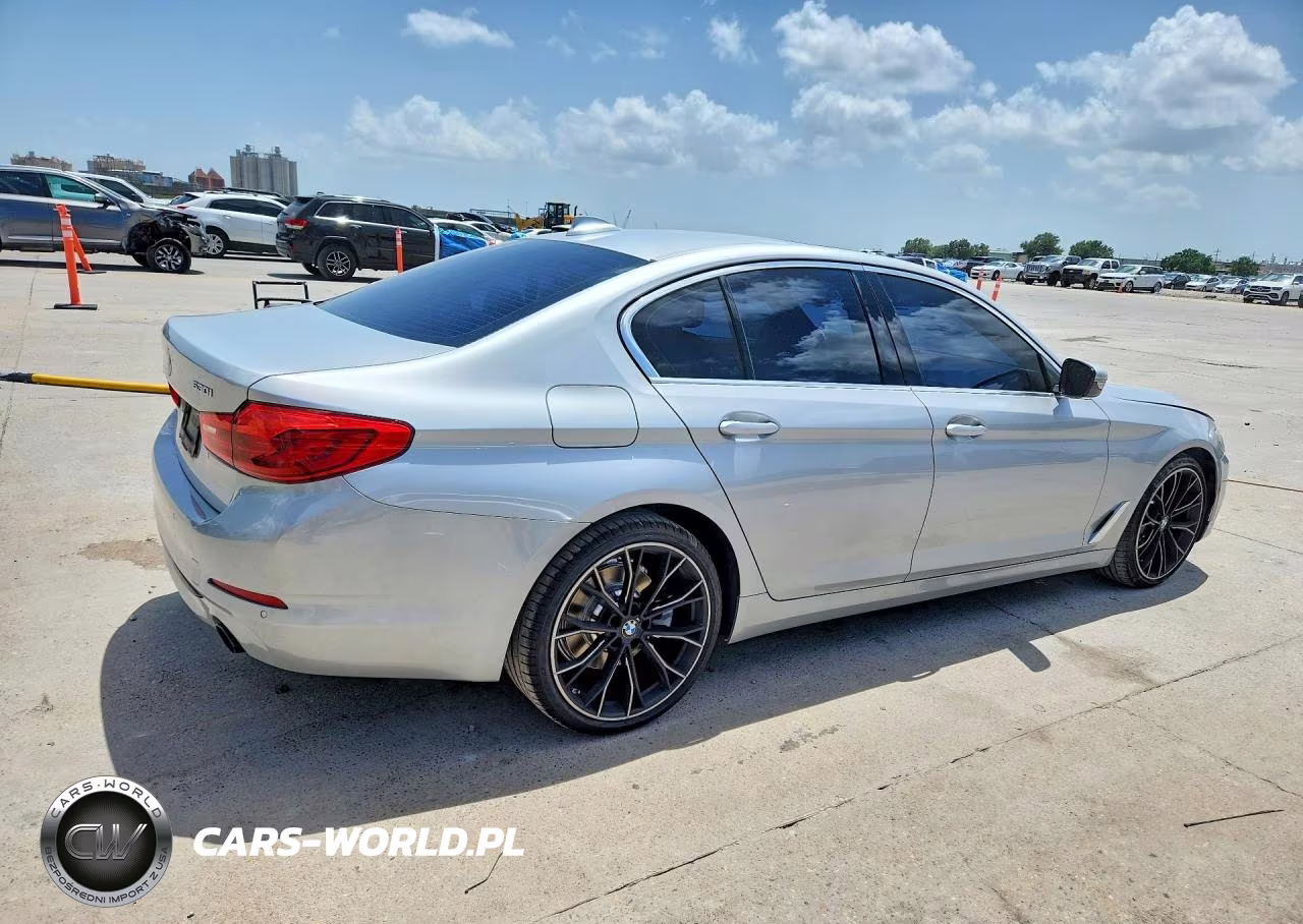 2019 BMW 530 I VIN:WBAJA5C52KBX88015 - 3
