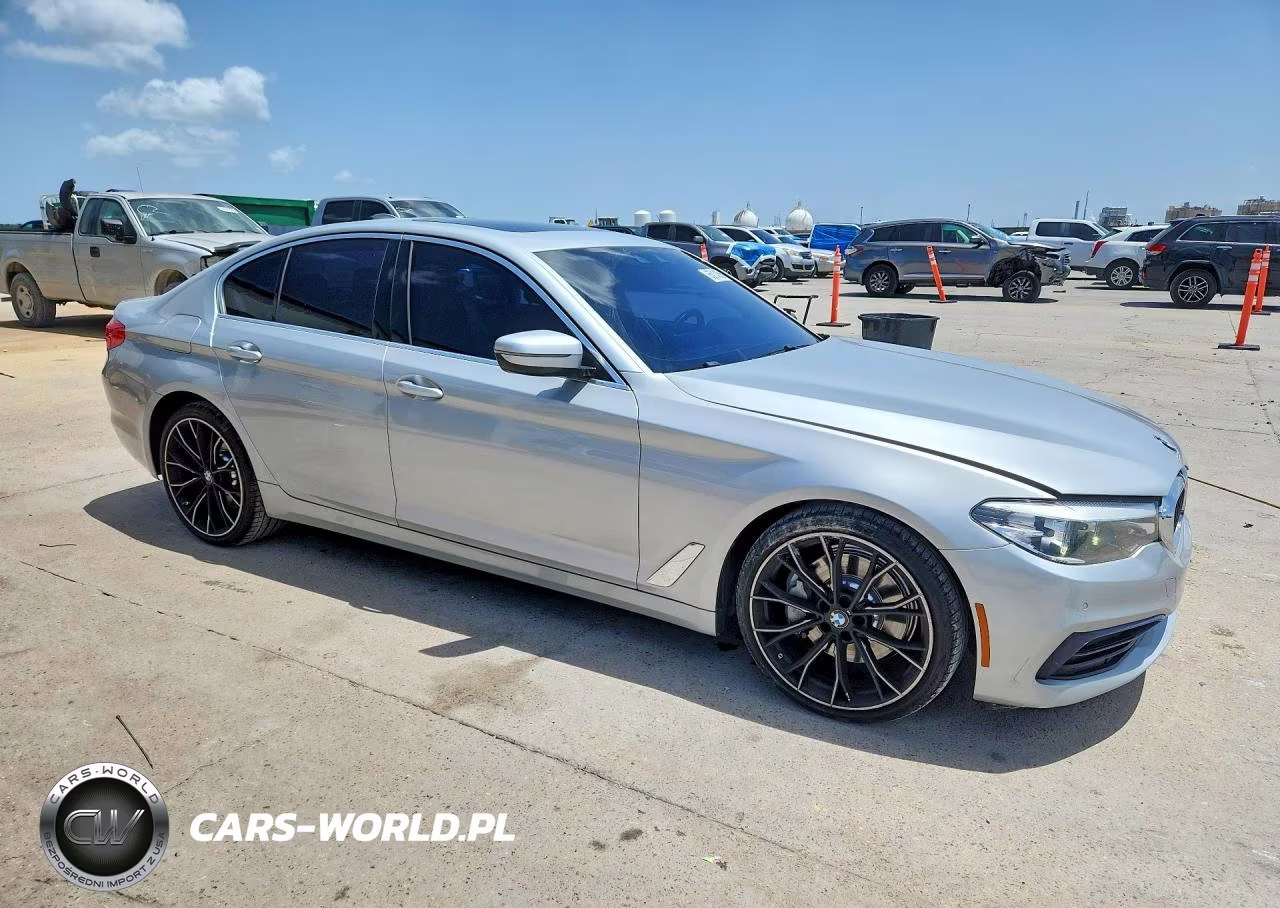 2019 BMW 530 I VIN:WBAJA5C52KBX88015 - 4