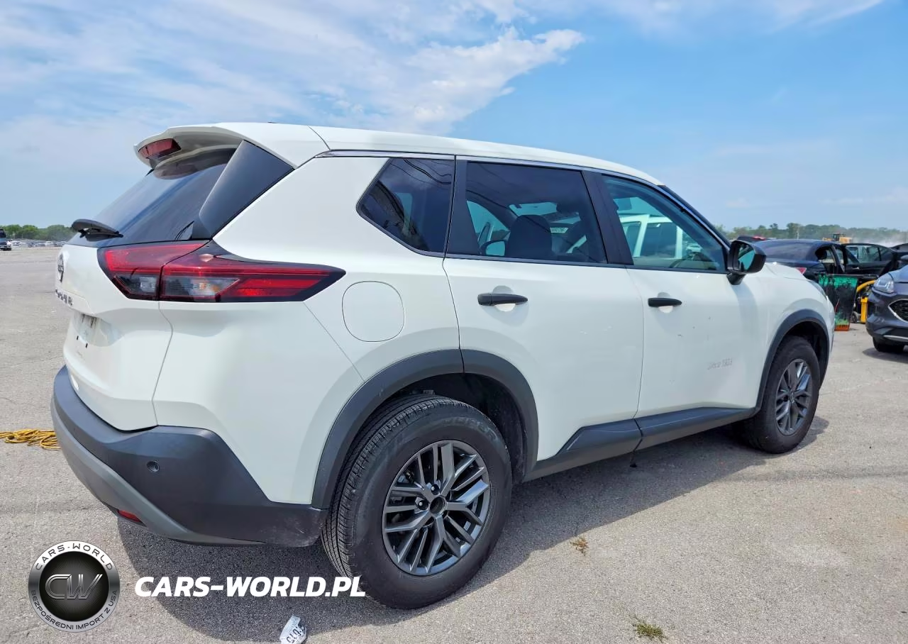 2023 Nissan Rogue S VIN:5N1BT3AAXPC823032 - 3