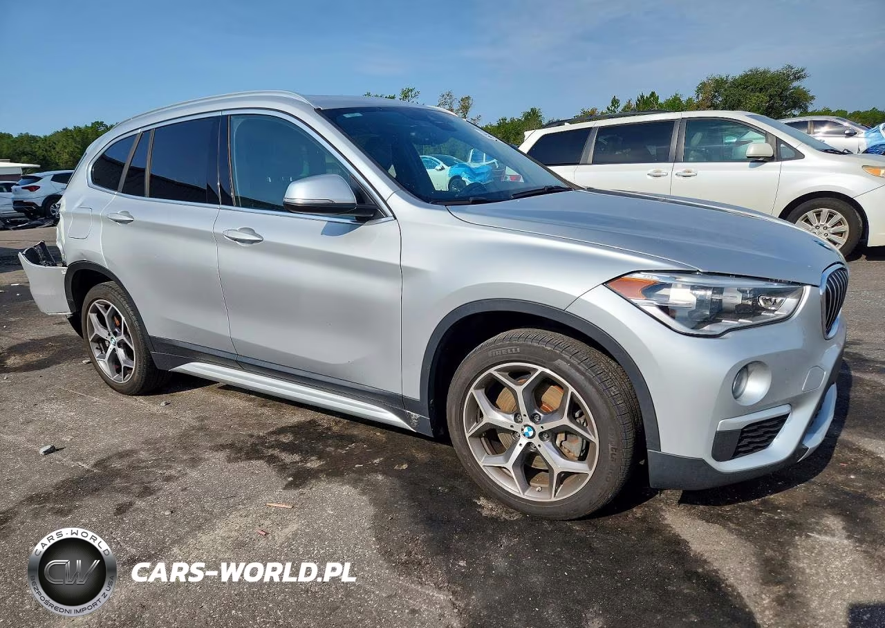 2018 BMW X1 Sdrive28I VIN:WBXHU7C30J5L06211 - 4