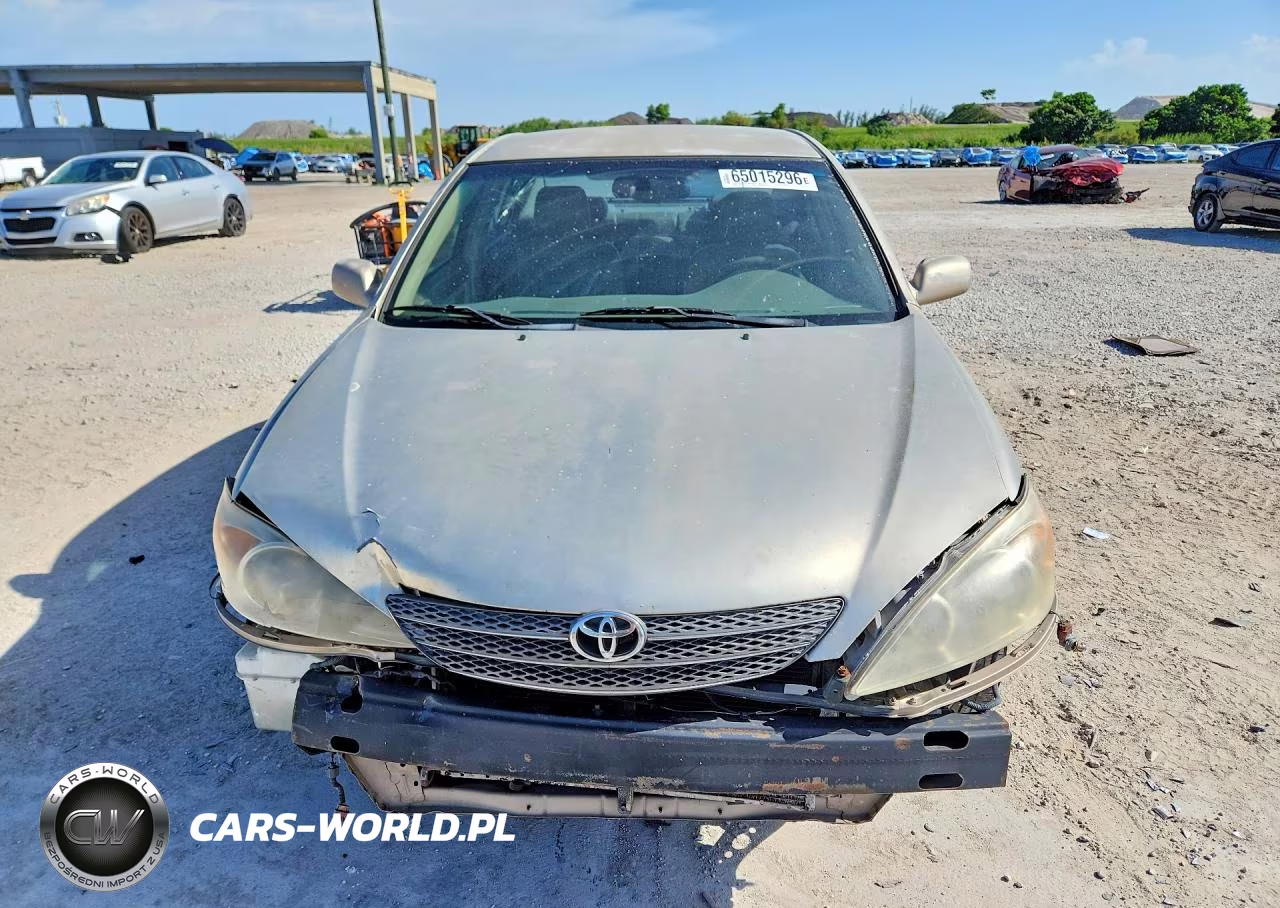 2004 Toyota Camry Xle VIN:4T1BE32KX4U260670 - 5