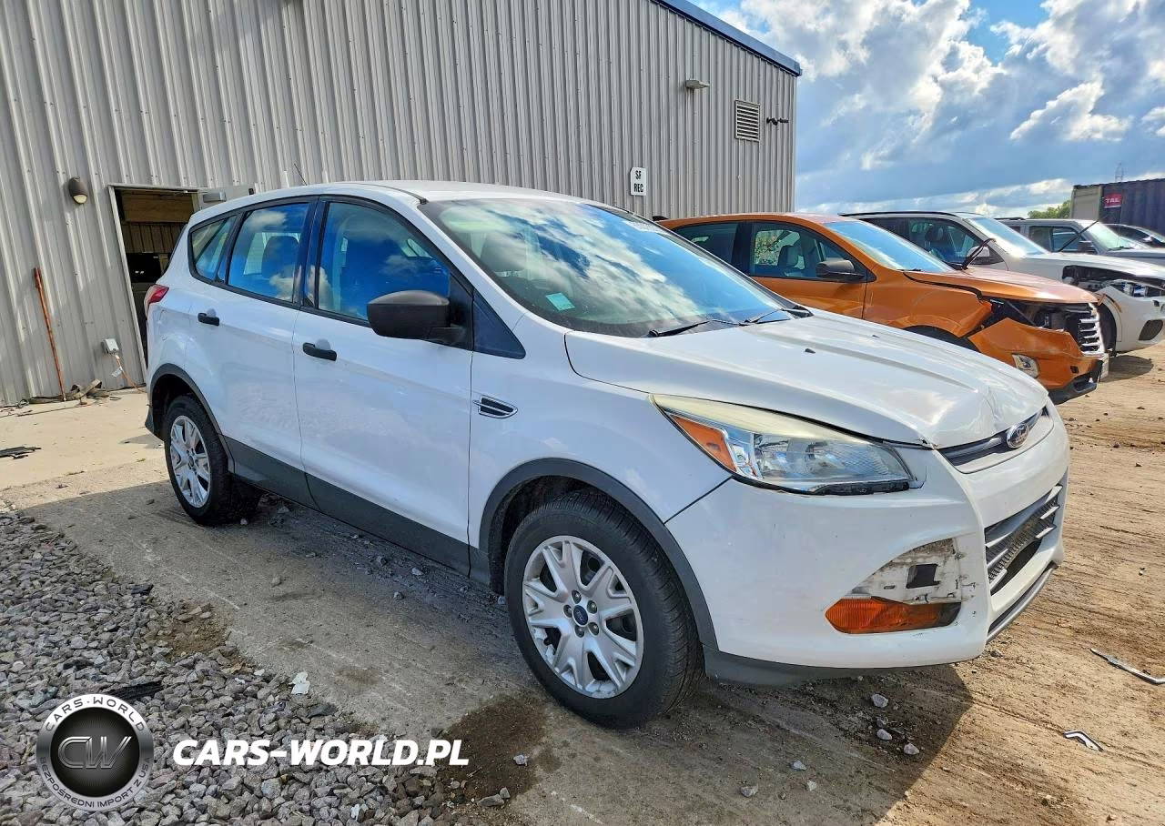 2013 Ford Escape S VIN:1FMCU0F71DUD50320 - 4