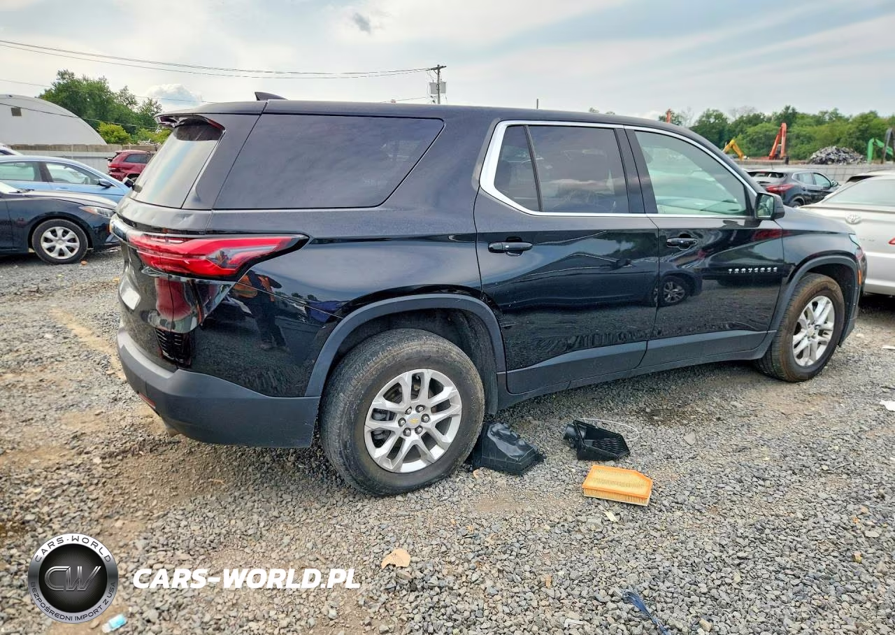 2022 Chevrolet Traverse Ls VIN:1GNERFKW2NJ144299 - 3