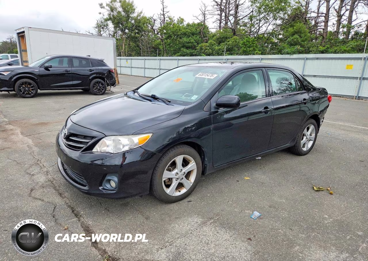 2013 Toyota Corolla Le – zdjęcie 1 z 12