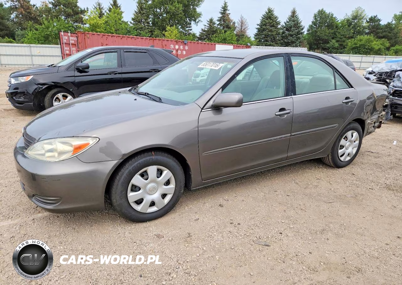 2004 Toyota Camry Le – zdjęcie 1 z 13