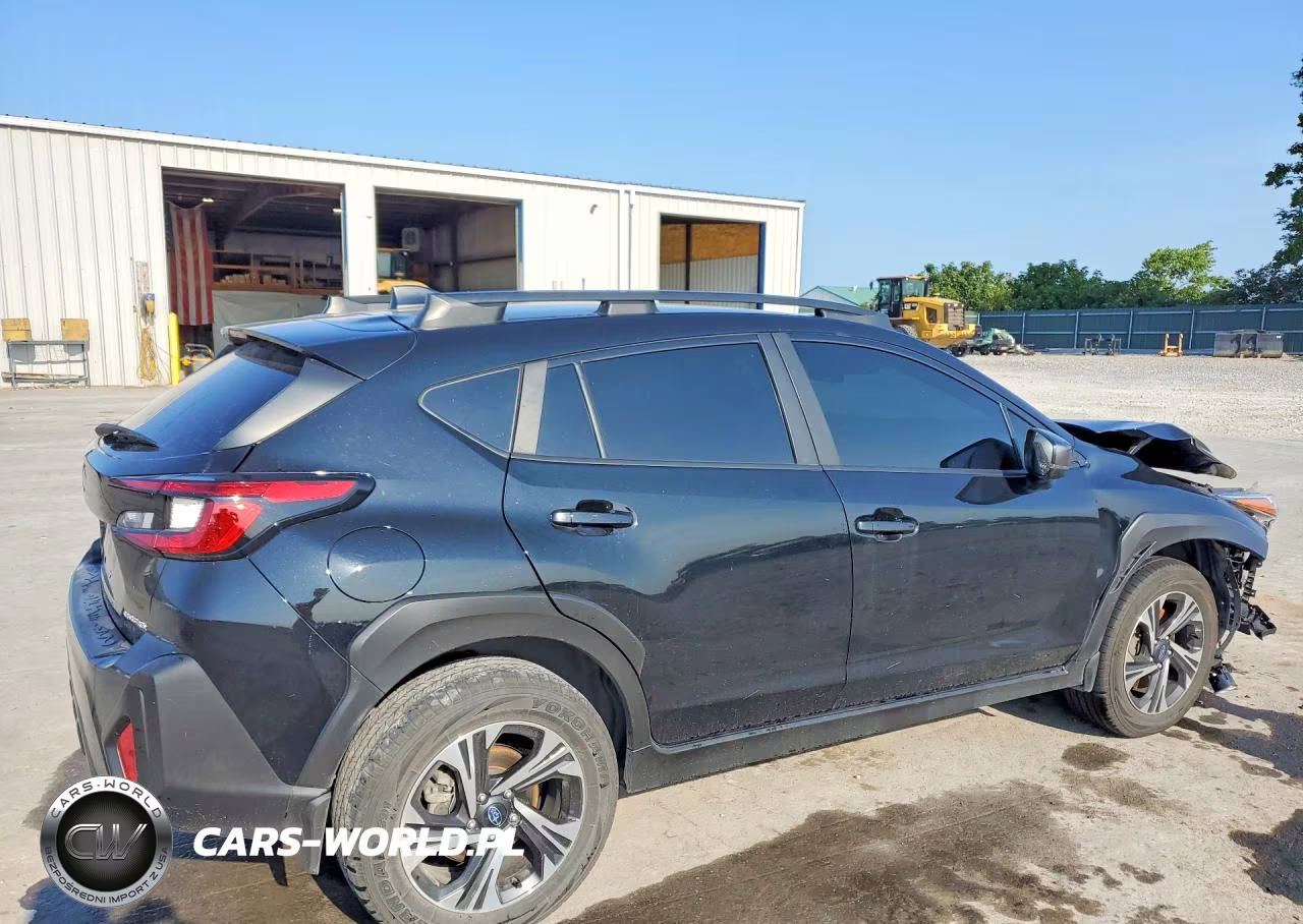 2024 Subaru Crosstrek Premium VIN:JF2GUADC5R8388338 - 3