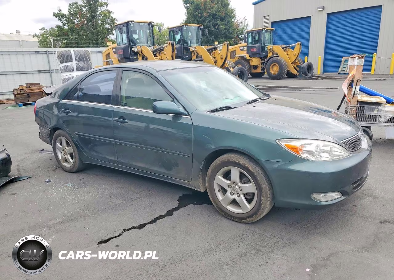 2002 Toyota Camry Se VIN:JTDBE32K820065465 - 4