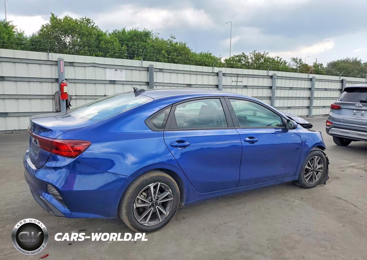 2024 Kia Forte Lxs VIN:3KPF24AD9RE805464 - 3