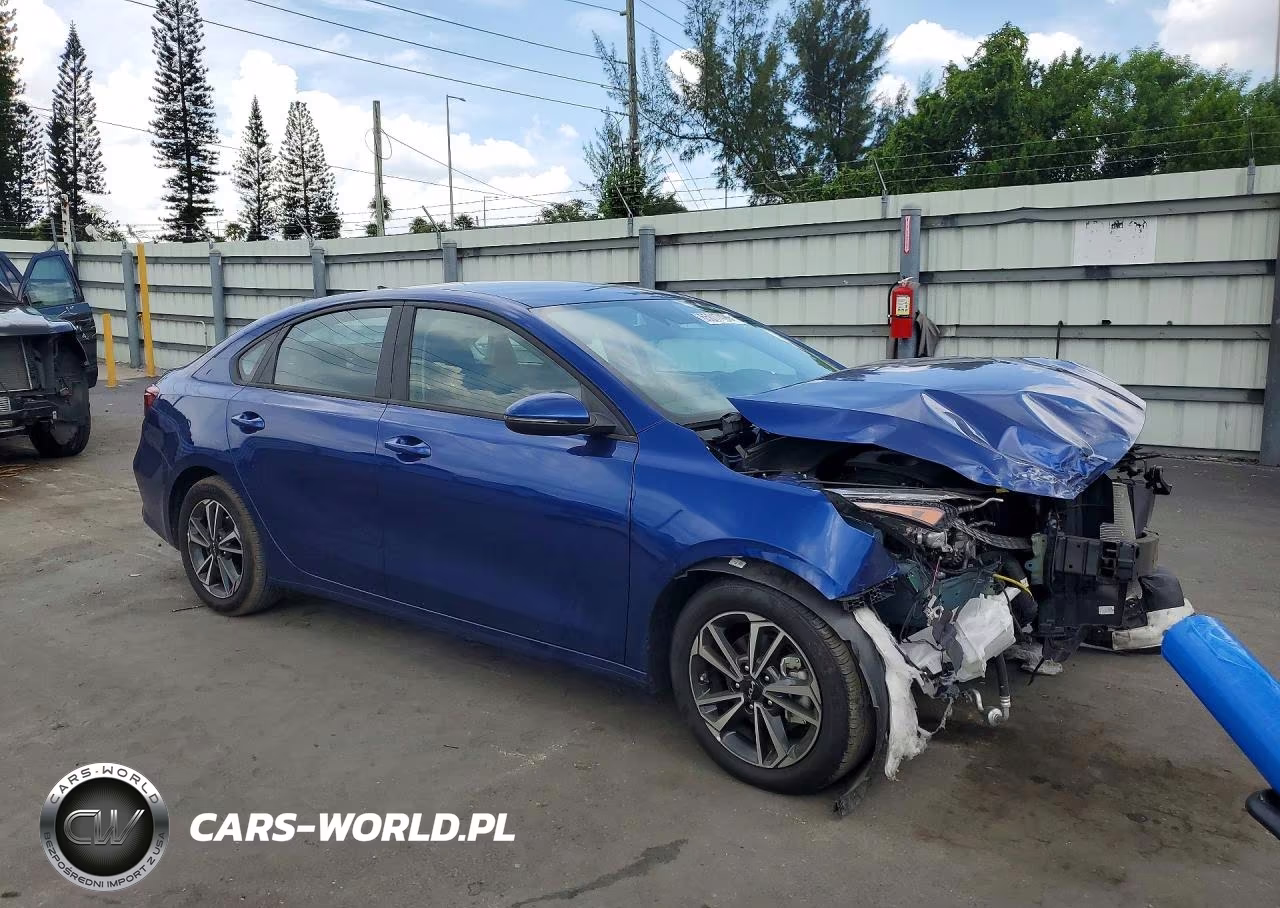 2024 Kia Forte Lxs VIN:3KPF24AD9RE805464 - 4