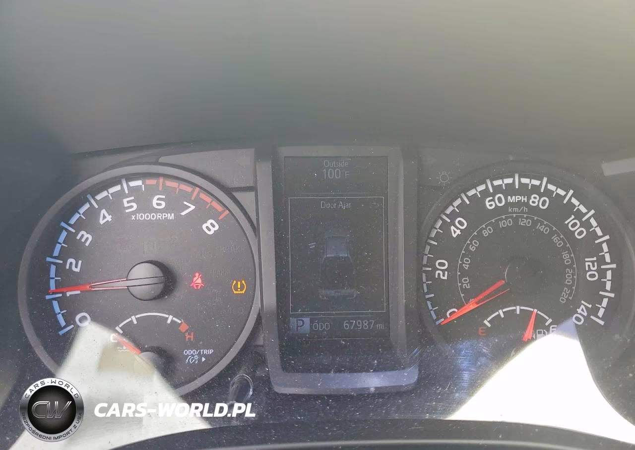 2018 Toyota Tacoma Sr VIN:5TFAX5GN0JX129864 - 9