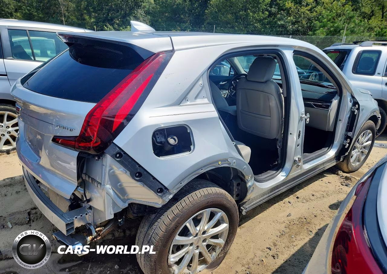 2020 Cadillac Xt4 Luxury VIN:1GYAZAR4XLF011167 - 3