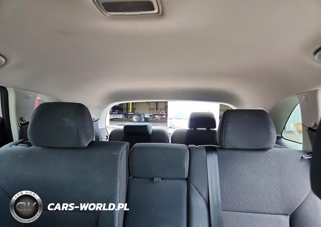 2019 Kia Sorento L VIN:5XYPG4A30KG594306 - 10