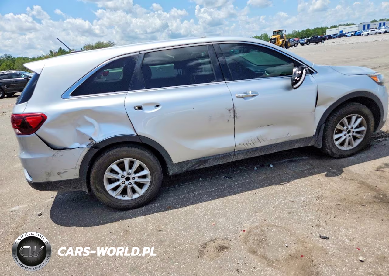 2019 Kia Sorento L VIN:5XYPG4A30KG594306 - 3