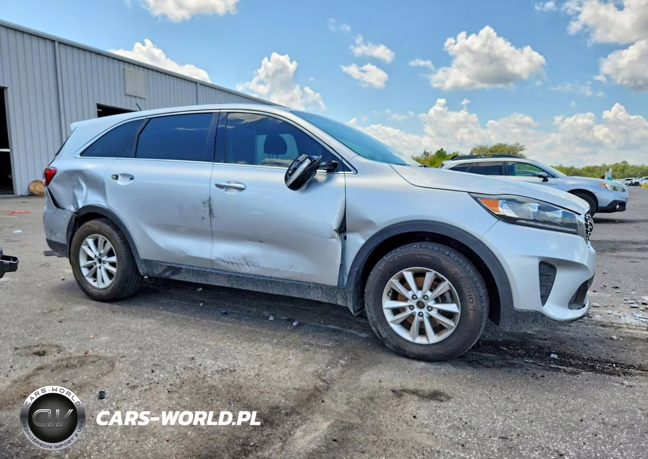 2019 Kia Sorento L VIN:5XYPG4A30KG594306 - 4