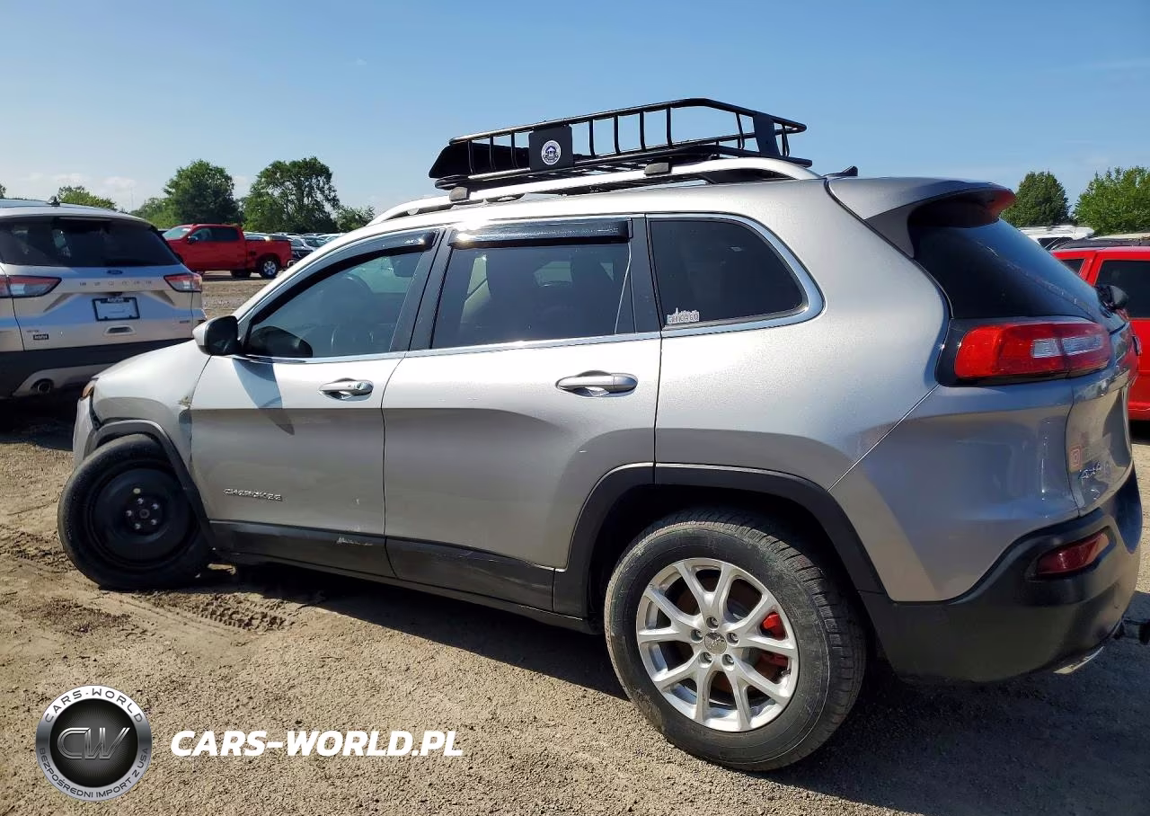 2015 Jeep Cherokee Latitude VIN:1C4PJMCSXFW735154 - 2