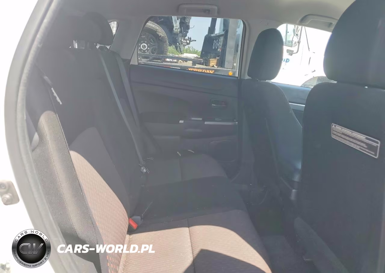 2018 Mitsubishi Outlander Sport Es VIN:JA4AP3AU0JU017114 - 11