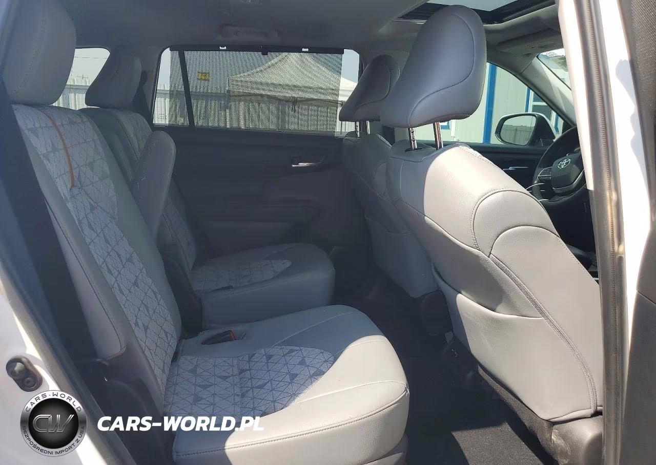 2022 Toyota Highlander Hybrid Bronze Edition VIN:5TDABRCH5NS554062 - 10