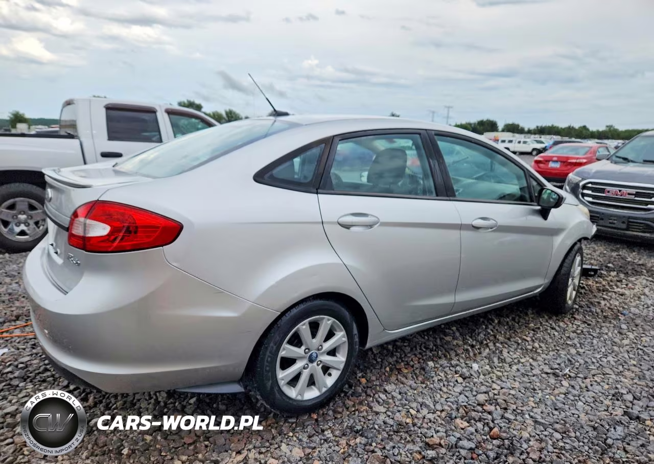 2011 Ford Fiesta Se VIN:3FADP4BJXBM129220 - 3