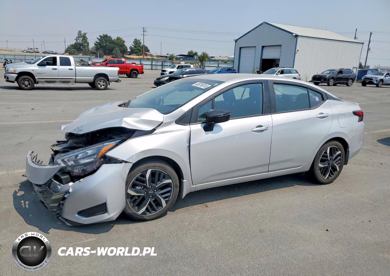 2025 Nissan Versa Sr