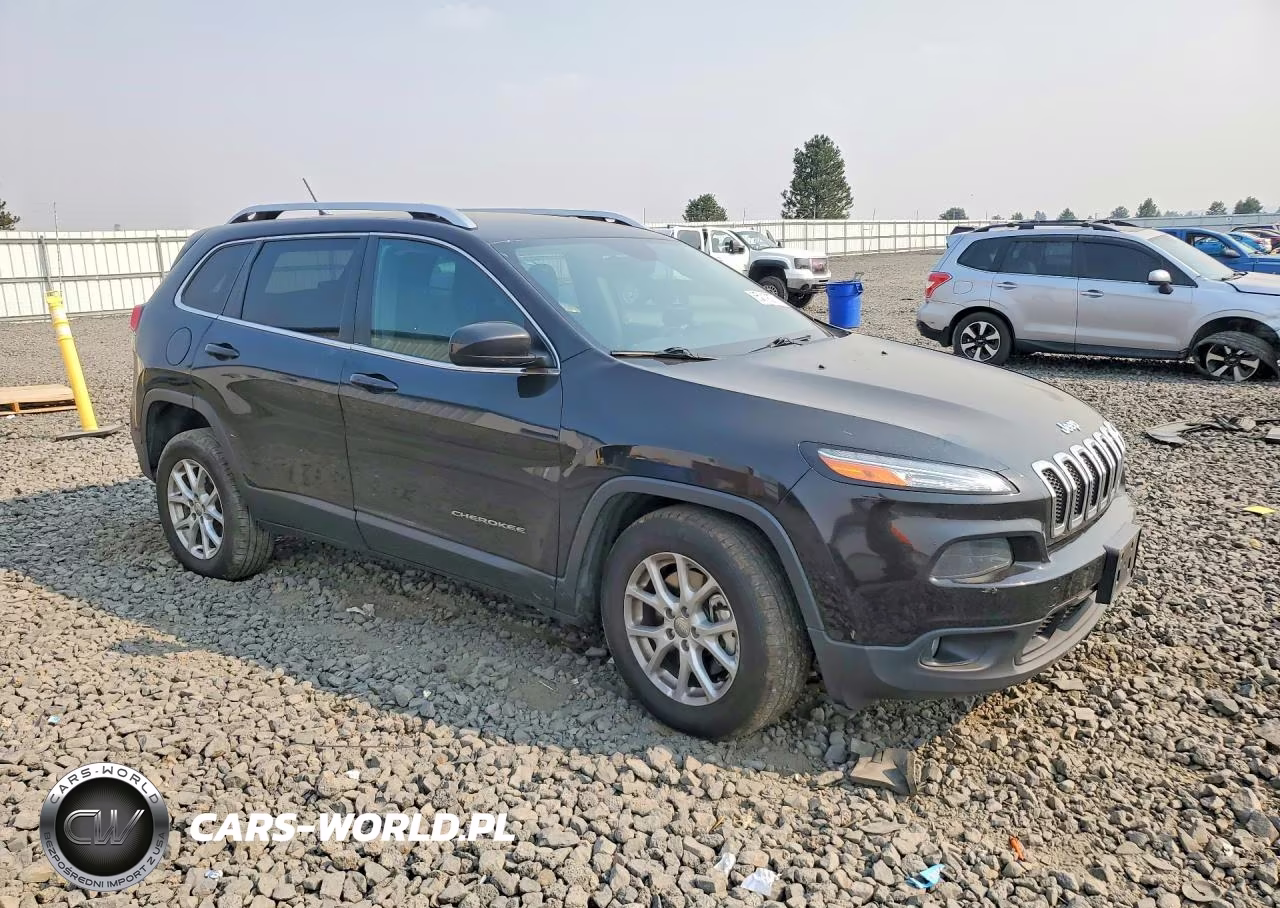 2014 Jeep Cherokee Latitude VIN:1C4PJMCB3EW303309 - 4