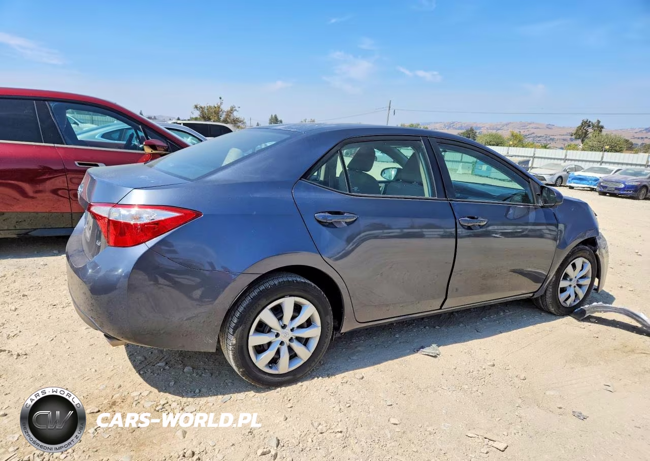 2016 Toyota Corolla Le VIN:5YFBURHE9GP471551 - 3
